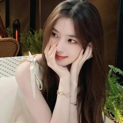 维奥莱特·诺齐埃尔